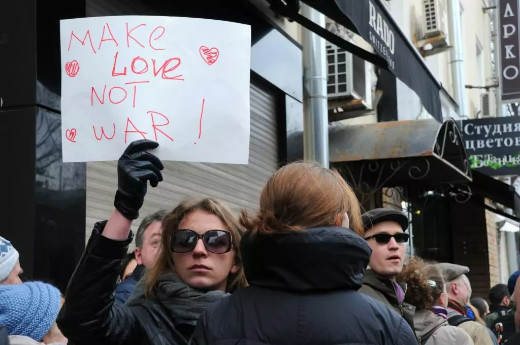 we must choose peace, always. Make love, not war.